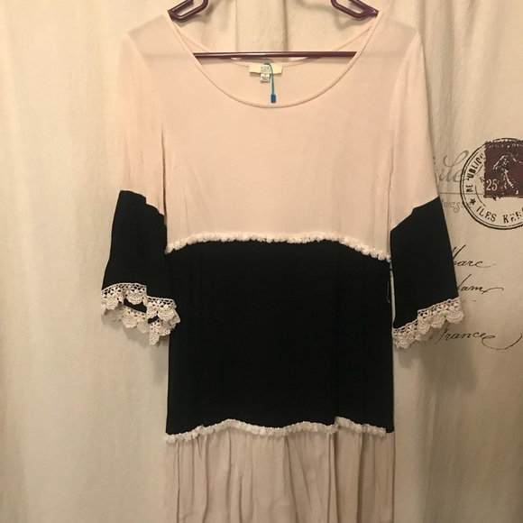 Summer dress, keyhole sleeves - Picture 3 of 4